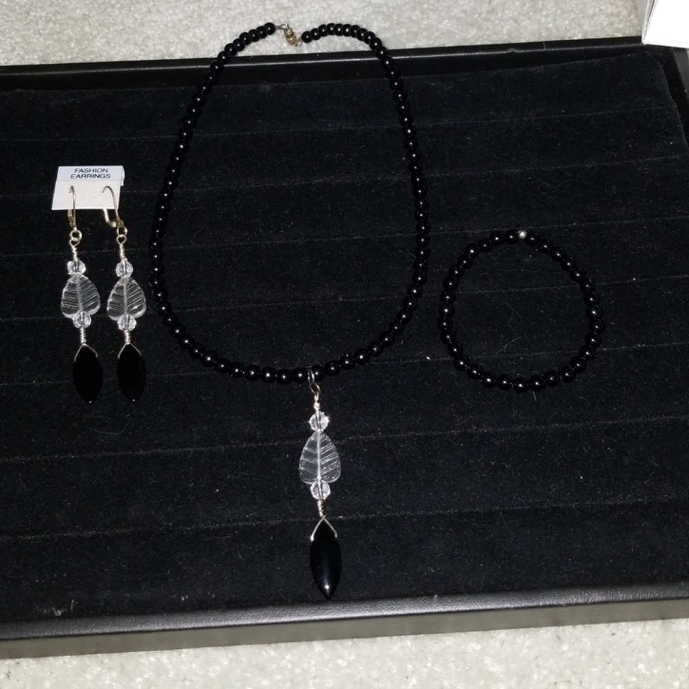 Handmade Black leaf set